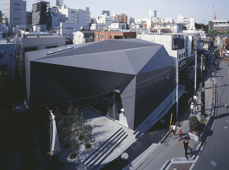 【送料無料/即納】  安藤忠雄 Casa神宮前サイン付 珍しい 建築手法 語学・辞書・学習参考書